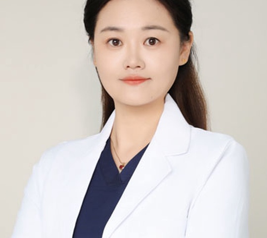 杨荀荀